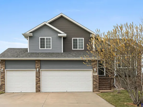 2452 Grainger Pkwy, Lincoln, NE 68512
