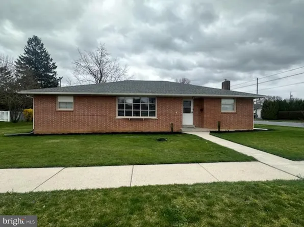 140 Pajabon Dr, Palmyra, PA 17078