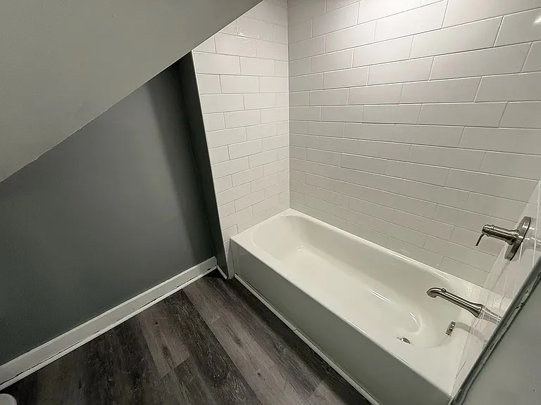 180 Portsea St #1 — Photo 2