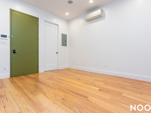 3rd image of 127 Troutman St #3B