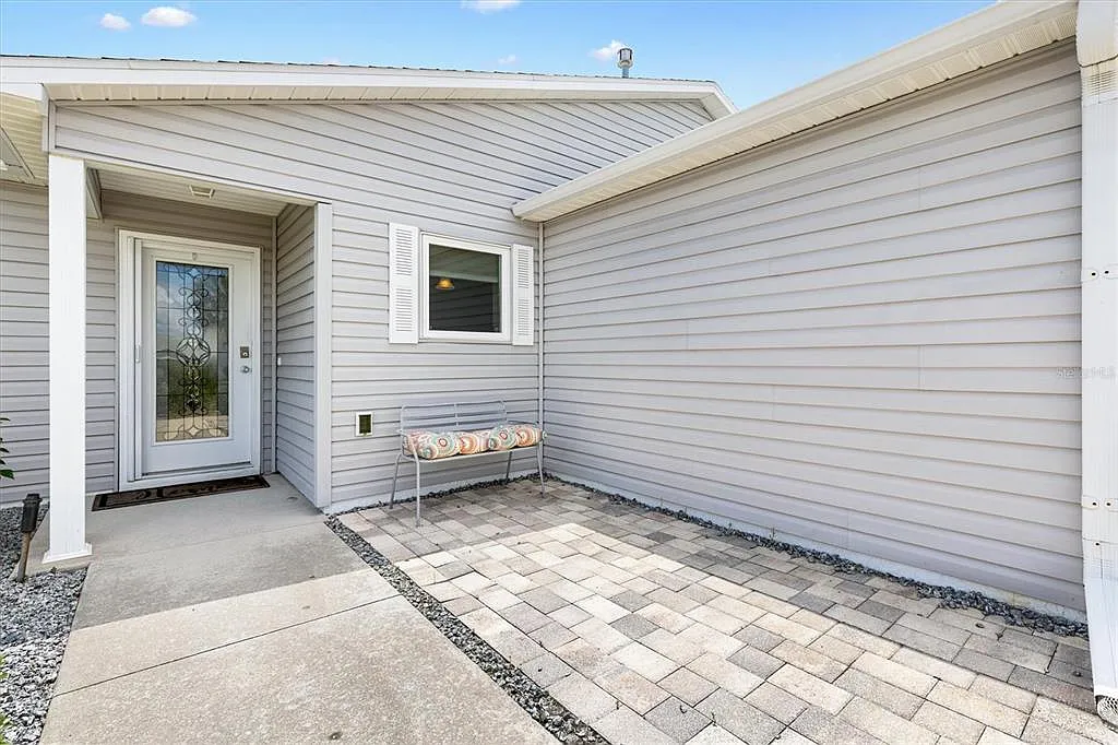 2 bed, 2.0 bath, 1240 sqft, $2,200 — Photo 2