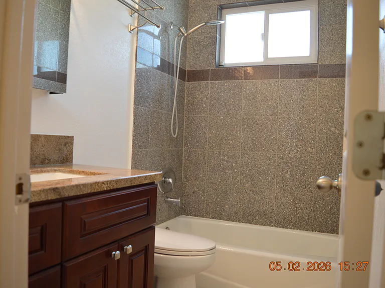 14233 Broadway — Photo 14