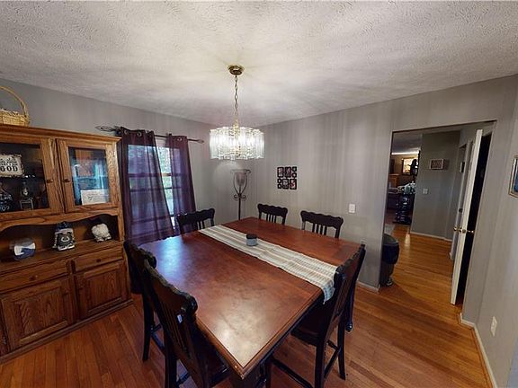 5th image of 3426 Garden Grove Dr