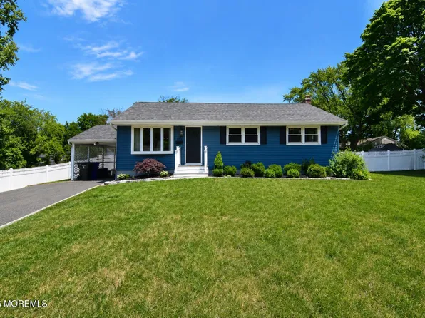 469 East Road, Belford, NJ 07718