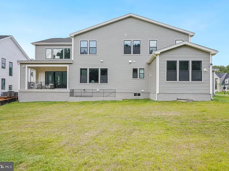 12321 Potomac Hunt Rd — Photo 59