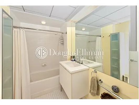 Rented by Douglas Elliman | media 31