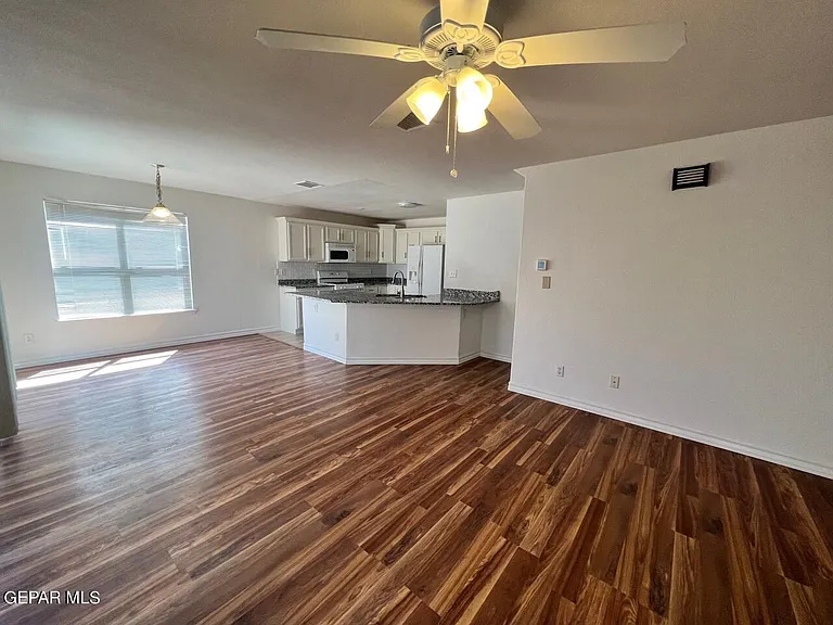 7105 Tierra Roja St — Photo 15