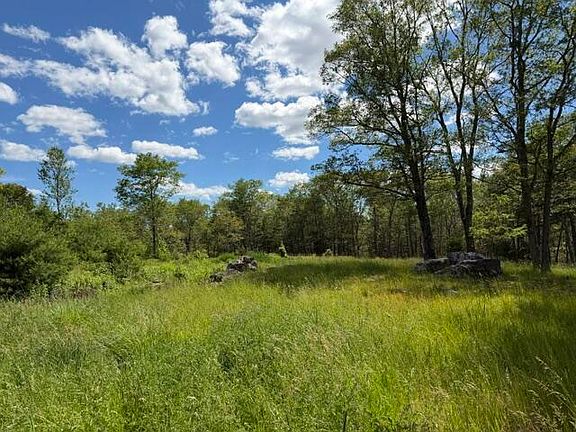 4th image of 306 Cross Point Road A-Rear Lot
