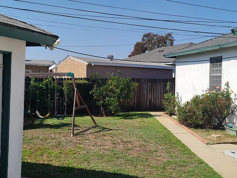 10418 El Rancho Dr — Photo 16