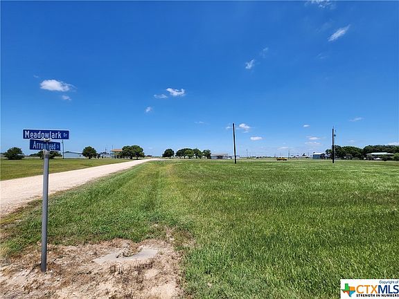 2nd image of 1473 Arrowhead Dr