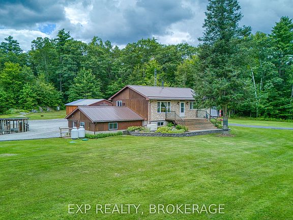 3rd image of 2677 Ardoch Rd