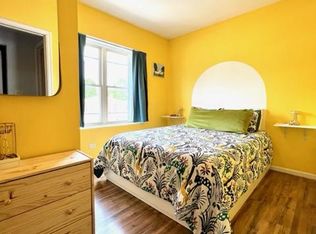 2726 W Lunt Ave APT 2E, Chicago, IL 60645