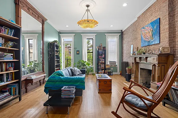 Rented by Compass | media 2