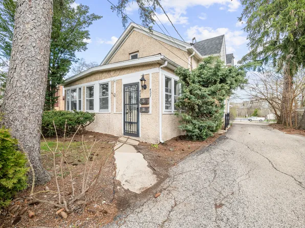 427 Delles Rd, Wheaton, IL 60187