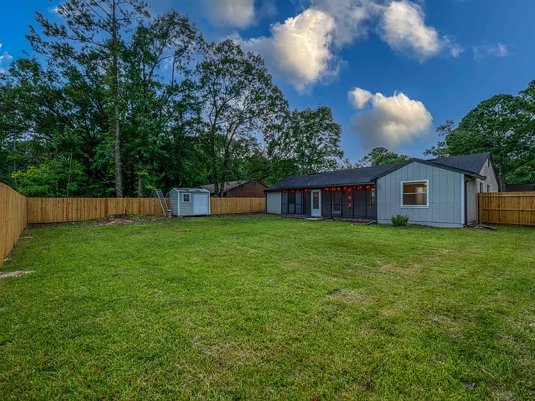 1623 Twin Oak Dr E — Photo 39