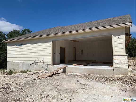 3rd image of 1500 Agarita Dr