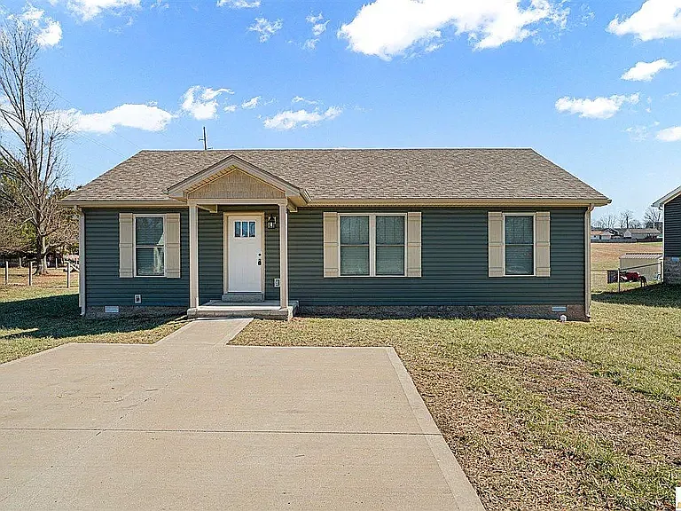 452 Glenview Dr — Photo 18