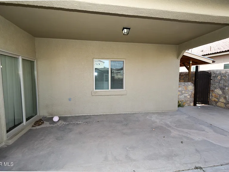 300 Saltford Pl — Photo 23