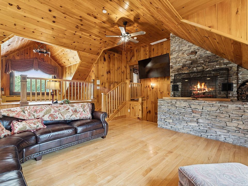 46th image of 1374 Peter Pond Rd