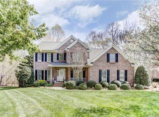 2019 Brook View Ct, Matthews, NC 28104