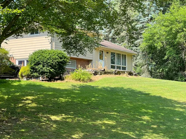 808 Abington Rd, Akron, OH 44312