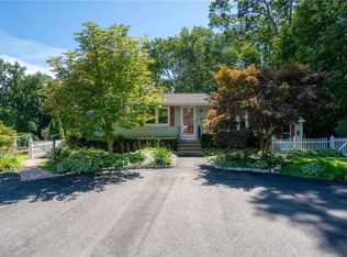 18 Katherine Dr, Johnston, RI 02919