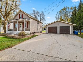 310 W Pulaski St, Pulaski, WI 54162