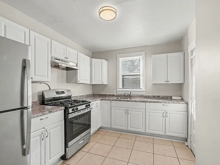 5719 Brooklyn Ave — Photo 4