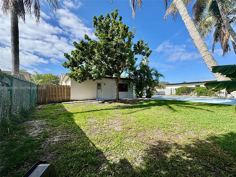 13425 NW 10th St — Photo 16