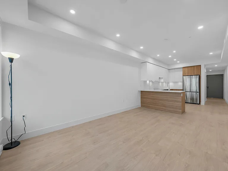 6479 Selma Ave #207 — Photo 12