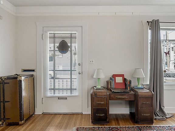 4th image of 1810 N McClellan St