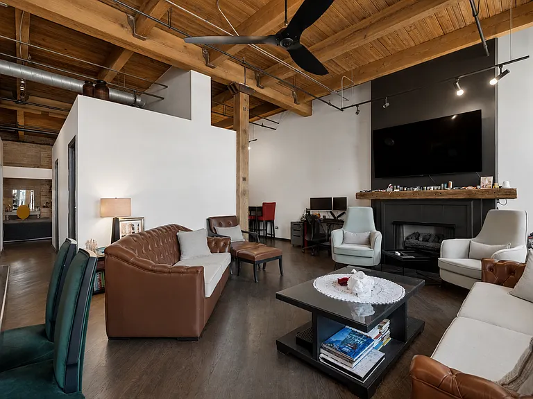 616 W Fulton St #510 — Photo 5