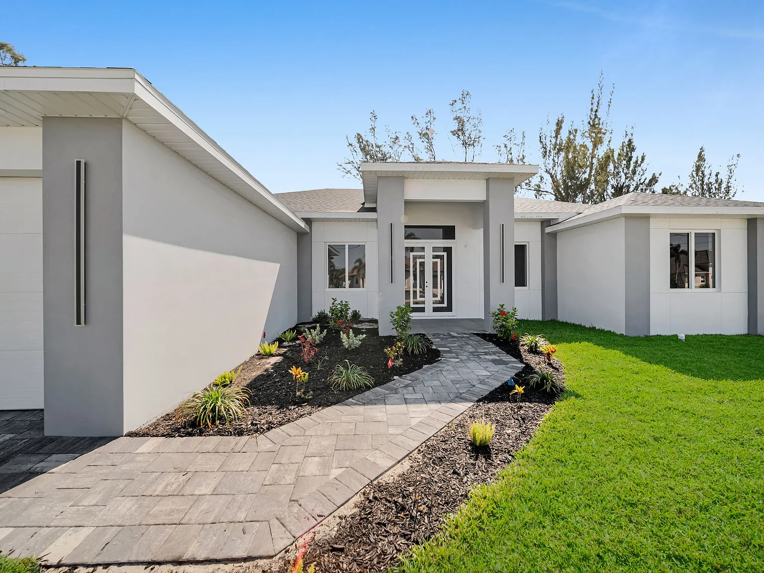 4 bed, 2000 sqft, $3,200 — Photo 3
