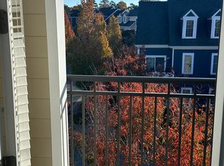 5220 Center St #2108, Williamsburg, VA 23188