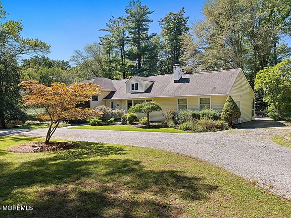 2nd image of 35 Sunnybank Drive