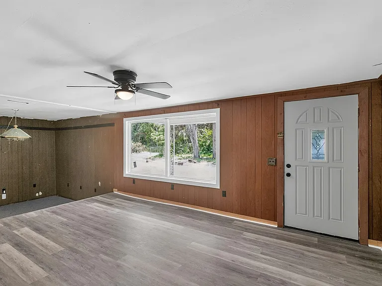 902 George Hill Rd — Photo 2