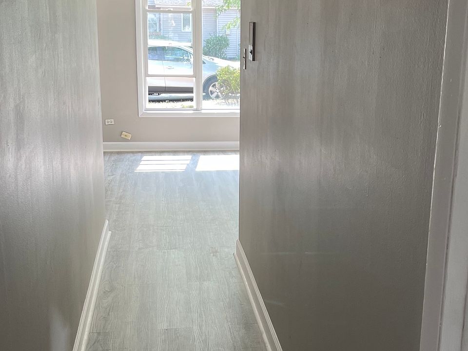 1st image of 5772 Hillside Pl #1