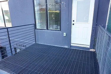 Rented by Rennit Inc.