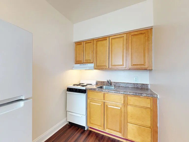 Chester Lynn Apartments — Photo 32