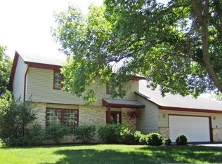 10033 Zinran Rd, Bloomington, MN 55438