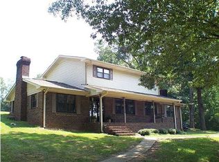 6054 Dickey Springs Rd, Bessemer, AL 35022