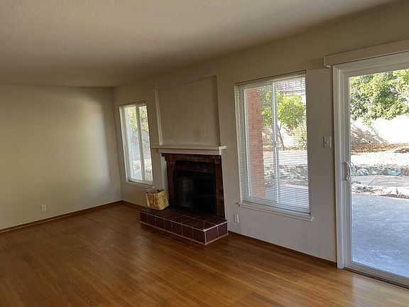 3rd image of 3603 Country Club Dr