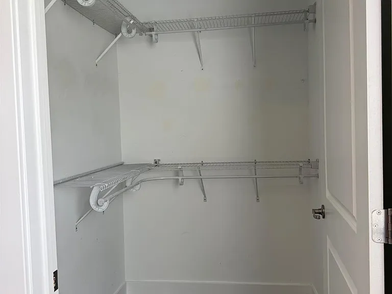 816 Stiller Ln #816 — Photo 16