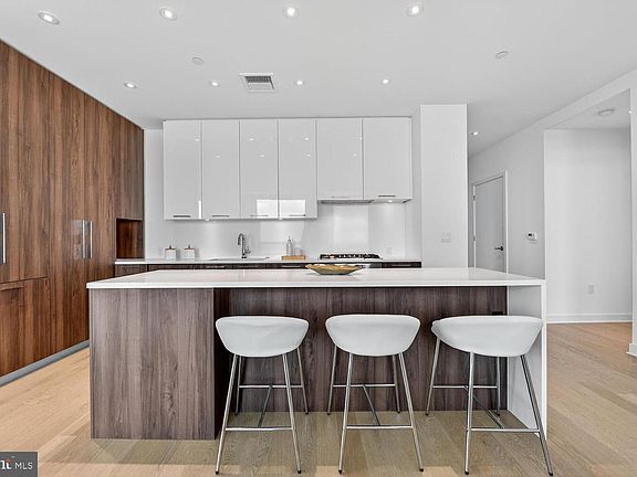 4th image of 1650 Silver Hill Dr #1901