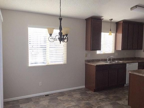 Dining/Kitchen