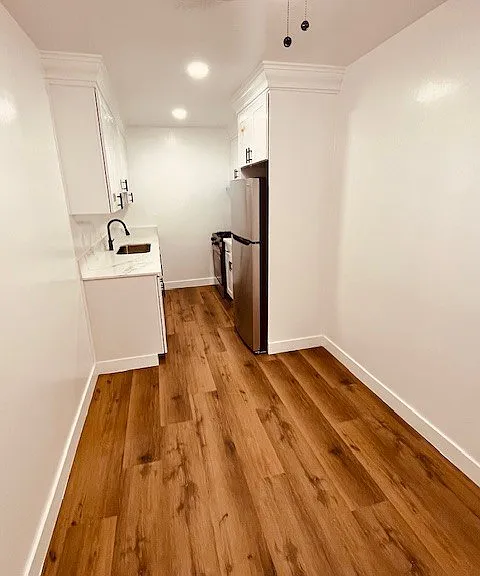 805 S. Flower St. — Photo 14