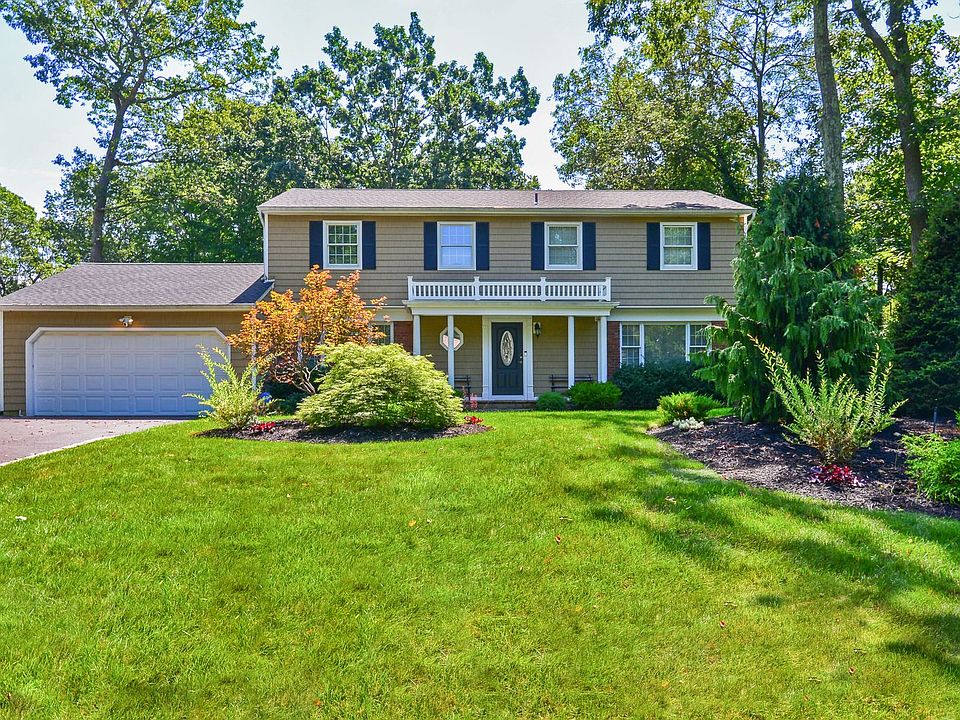 1st image of 18 Highwoods Ct