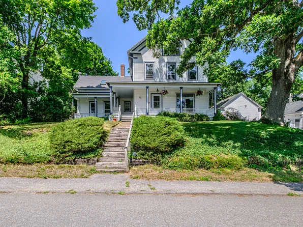 28 Glidden Street, Newcastle, ME 04553