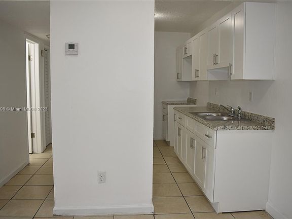 5th image of 2300 E Superior St APT 3
