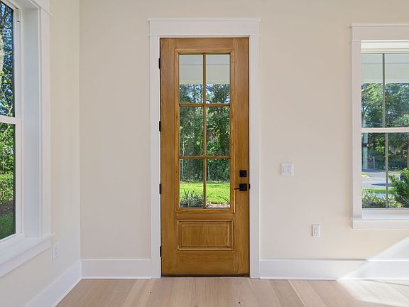 5th image of 289 Glen Ave